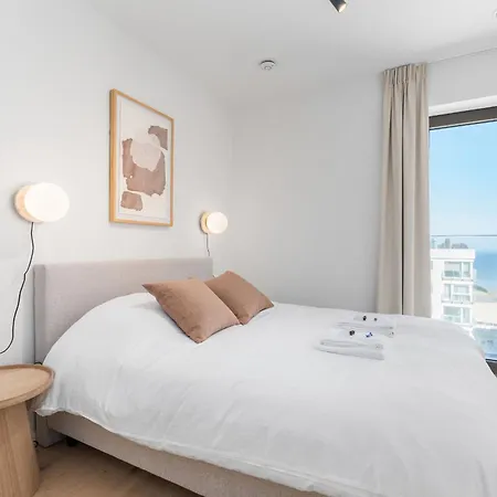 Coastal Cocoon - Modern App 4p Met Deels Zeezicht Oostende